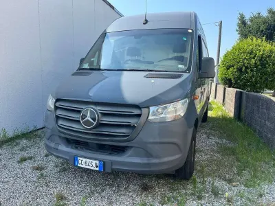 Usata Mercedes E-Sprinter 69 kW (95 CV) 2020 Blu/azzurro Furgone