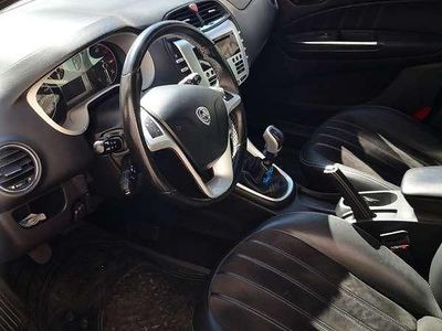 Usata Lancia Delta Gold 120 CV (88 kW) 2011 Utilitaria