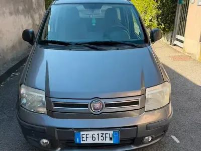 Usata Fiat Panda Dynamic 60 CV (44 kW) 2010 Grigio Utilitaria