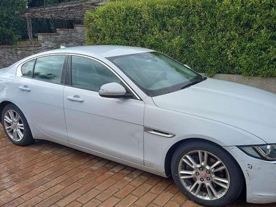 Usata Jaguar XE Pure 179 CV (131 kW) 2016 Bianco Berlina