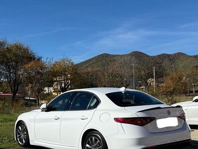 Usata Alfa Romeo Giulia 150 CV (110 kW) 2018 Bianco Berlina