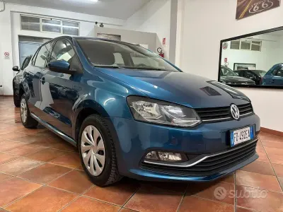 Usata VW Polo Trendline 75 CV (55 kW) 2016 Blu Berlina