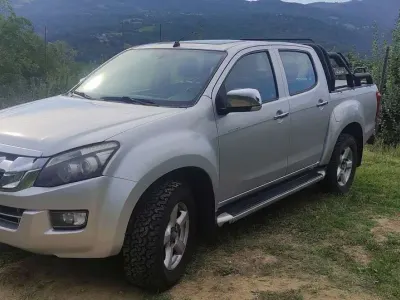 Usata Isuzu D-Max 163 CV (119 kW) 2015 Argento SUV