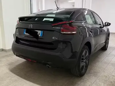 Usata Citroën C4 130 CV (95 kW) 2023 Nero SUV