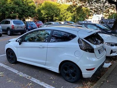 Usata Ford Fiesta ST-Line 60 CV (44 kW) 2012 Bianco Utilitaria