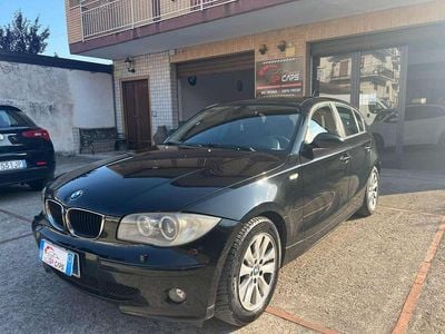 Usata BMW 120 163 CV (119 kW) 2006 Nero Utilitaria