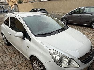 Usata Opel Corsa 80 CV (58 kW) 2010 Bianco Utilitaria