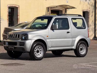 Usata Suzuki Jimny 2011 Grigio SUV
