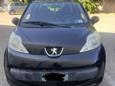 Usata Peugeot 107 68 CV (50 kW) 2006 Nero Utilitaria