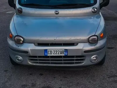 Usata Fiat Multipla 116 CV (85 kW) 2002 Grigio Monovolume
