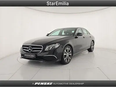 Usata Mercedes E200 Business 160 CV (117 kW) 2020 Nero Utilitaria