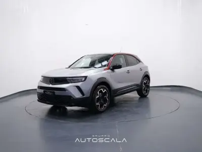 Usata Opel Mokka GS Line 131 CV (96 kW) 2022 Grigio artense / tetto sport SUV