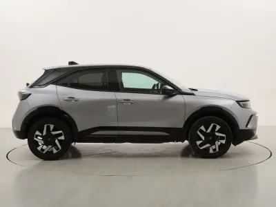 Usata Opel Mokka 131 CV (96 kW) 2025 Grigiogrigio SUV