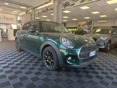 Usata Mini ONE 102 CV (75 kW) 2016 Verde Utilitaria