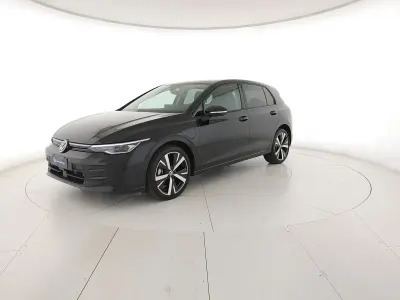 Usata VW Golf VIII Edition 204 CV (150 kW) 2025 Grenadill black metallizzato Berlina