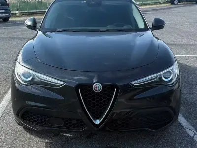 Usata Alfa Romeo Stelvio 160 CV (117 kW) 2019 Nero SUV
