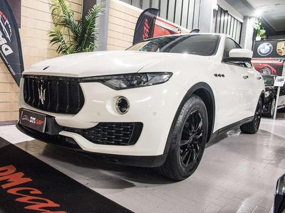 Usata Maserati Levante GranLusso 250 CV (183 kW) 2018 Bianco SUV