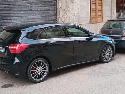 Usata Mercedes A200 136 CV (100 kW) 2015 Nero Utilitaria