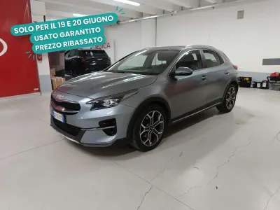 Usata Kia XCeed 117 CV (86 kW) 2022 Lunar silver SUV
