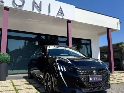 Usata Peugeot 208 GT 131 CV (96 kW) 2022 Nero perla Utilitaria
