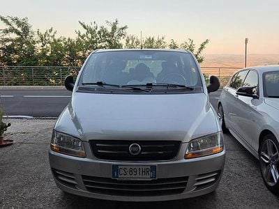 Usata Fiat Multipla 2004 Grigio Monovolume