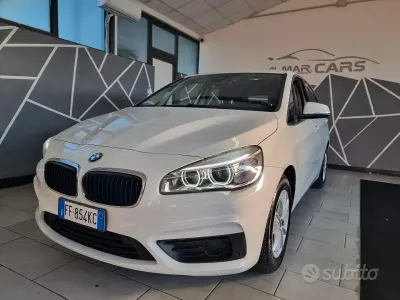 Begagnad BMW 216 Active Tourer Advantage 116 HK (85 kW) 2016 Vit Minibuss