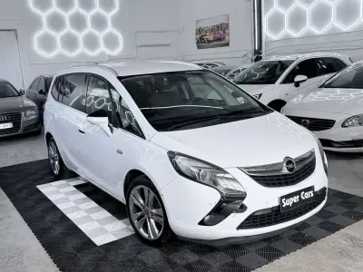 Usata Opel Zafira Tourer Selection 131 CV (96 kW) 2013 Bianco Monovolume