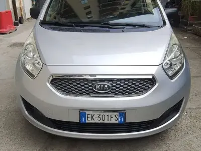 Usata Kia Venga LX 77 CV (56 kW) 2011 Utilitaria