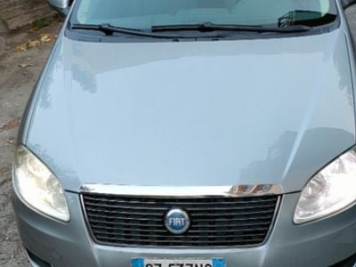 Usata Fiat Croma 150 CV (110 kW) 2006 Grigio Utilitaria