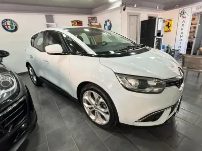 Usata Renault Scénic III Bose Edition 110 CV (80 kW) 2017 Bianco Monovolume