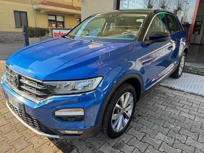 Usata VW T-Roc Style 116 CV (85 kW) 2019 Blu SUV
