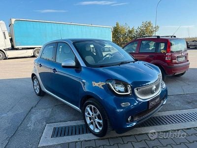 Usata Smart ForFour Passion 71 CV (52 kW) 2015 Blu Utilitaria