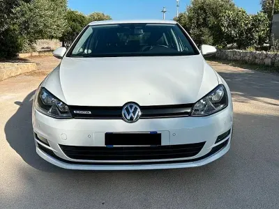 Usata VW Golf VII Highline 110 CV (80 kW) 2015 Bianco Berlina