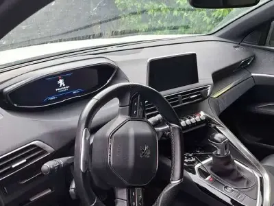 Usata Peugeot 3008 GT-line 131 CV (96 kW) 2020 Bianco SUV