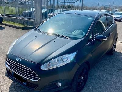 Begagnad Ford Fiesta Titanium 96 HK (70 kW) 2010 Svart Halvkombi