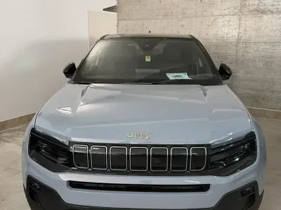 Nuova Jeep Avenger Summit 101 CV (74 kW) 2026 Grigio SUV