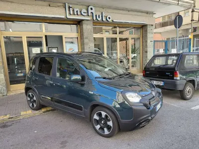 Usata Fiat Panda Cross Cross 69 CV (50 kW) 2024 Verde Utilitaria