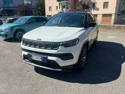 Usata Jeep Compass Summit 131 CV (96 kW) 2025 Bianco SUV