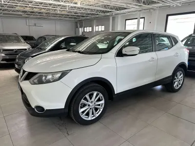 Usata Nissan Qashqai Acenta 116 CV (85 kW) 2014 Bianco pastello SUV