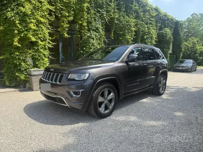 Usata Jeep Grand Cherokee Overland 286 CV (210 kW) 2010 Grigio SUV