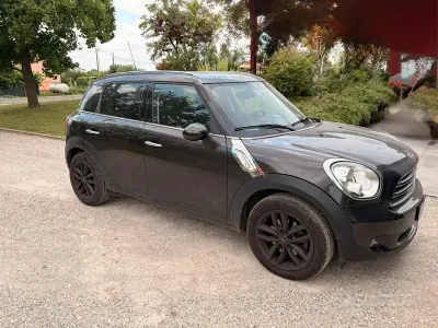 Usata Mini One Countryman 98 CV (72 kW) 2016 Nero SUV