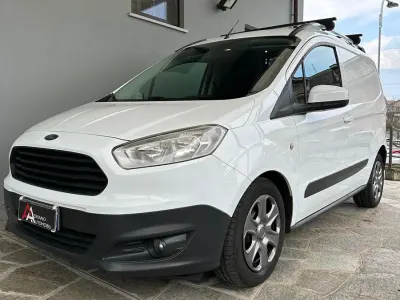 Usata Ford Transit Courier Trend 75 CV (55 kW) 2018 Bianco Furgone