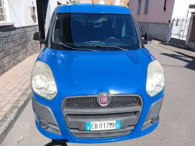 Usata Fiat Doblò Dynamic 90 CV (66 kW) 2010 Blu/azzurro Monovolume