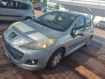 Usata Peugeot 207 2011 Grigio Berlina
