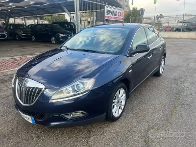 Usado Lancia Delta 120 CV (88 kW) 2009 Azul Utilitario
