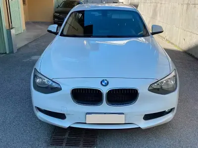 Usata BMW 118 143 CV (105 kW) 2014 Bianco Utilitaria