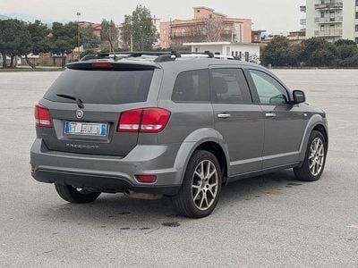 Usata Fiat Freemont Lounge 170 CV (125 kW) 2012 Grigio SUV