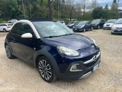 Usata Opel Adam 70 CV (51 kW) 2016 Blu Utilitaria