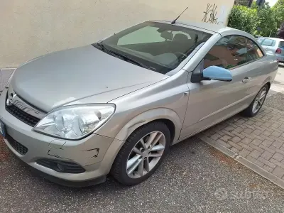 Brugt Opel Astra Cabriolet 140 HK (102 kW) 2007 Grå Cabriolet