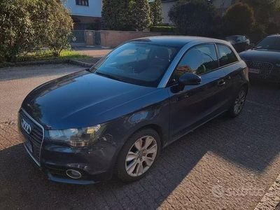 Usata Audi A1 Ambition 105 CV (77 kW) 2011 Blu Utilitaria